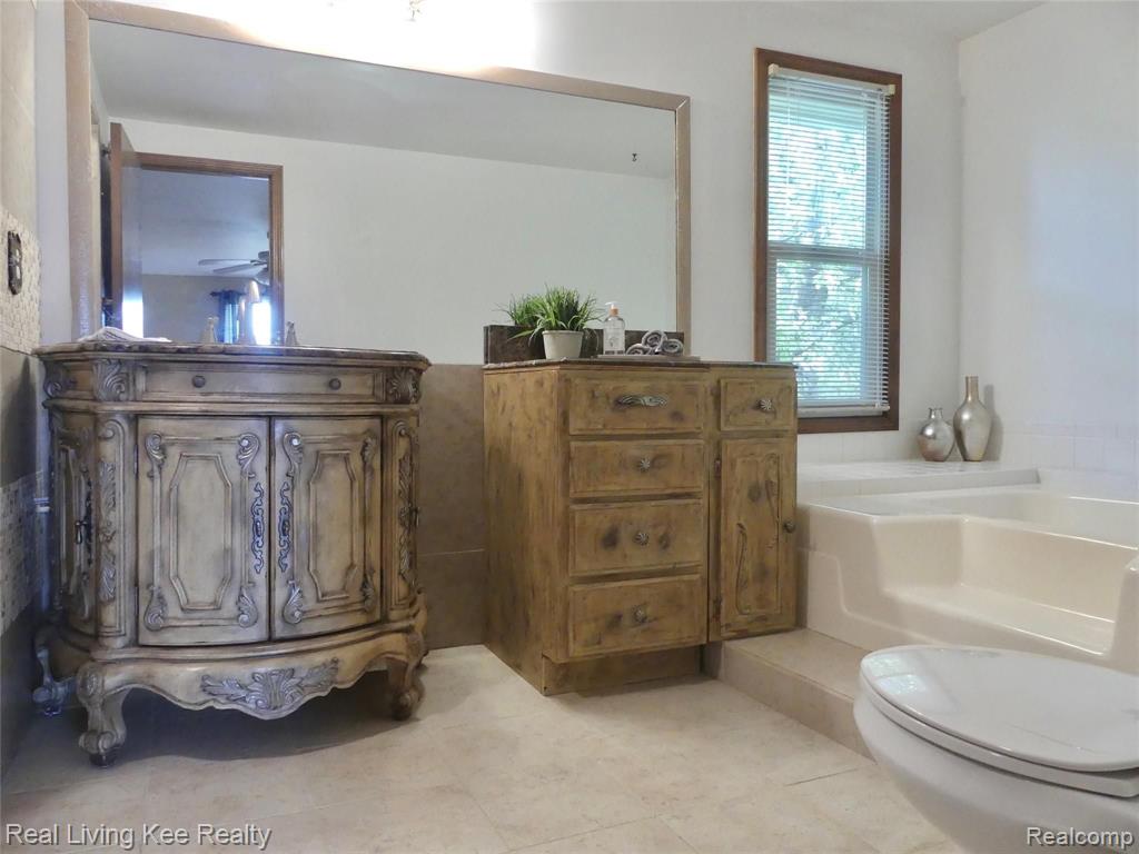 5118 Aintree Road Rochester, MI 48306 - Photo 27 of 47