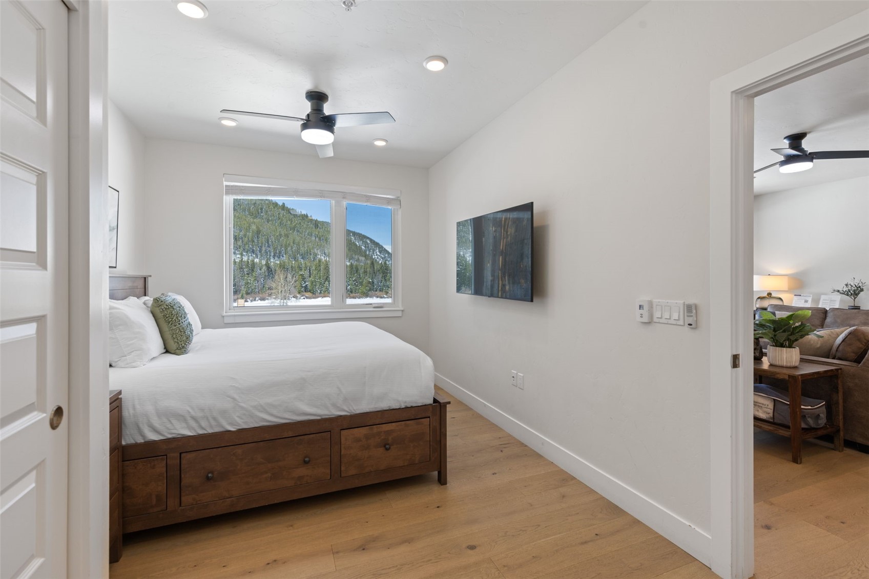 23 Clearwater Way, Unit 106 Keystone, CO 80435 - Photo 12 of 21 a room with a bed and a window