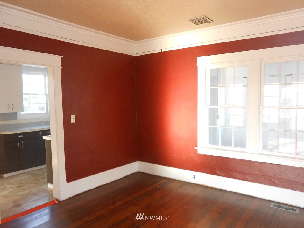 19 Southwest Cascade Avenue Chehalis, WA 98532 - Photo 13 of 24 Gallery Image 13