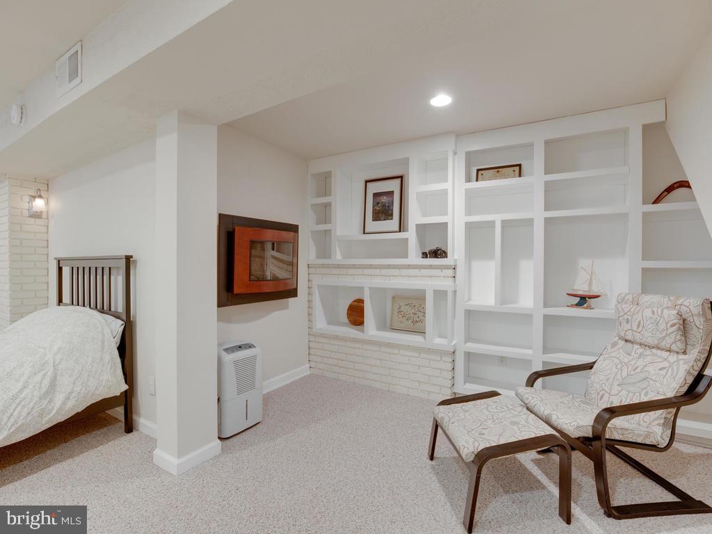 1907 Haverhill Road Baltimore, MD 21234 - Photo 33 of 47 Wonderful seating area with built-in bookshelves