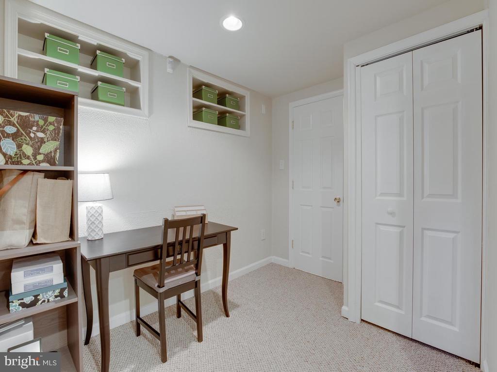 1907 Haverhill Road Baltimore, MD 21234 - Photo 34 of 47 Office area with additional storage
