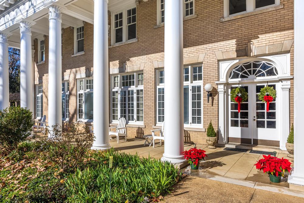 31 Minnekahda Place, Unit 3 Chattanooga, TN 37405 - Photo 3 of 46 2024_12_December_31_Minnekahda_Pl_0135