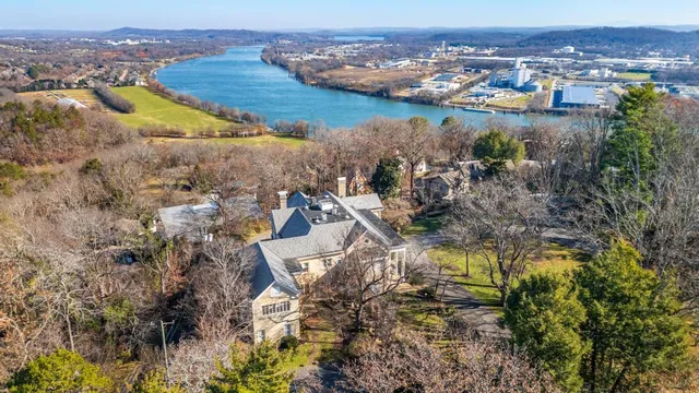 $3,000 | 31 Minnekahda Place, Unit 3, Chattanooga, TN 37405