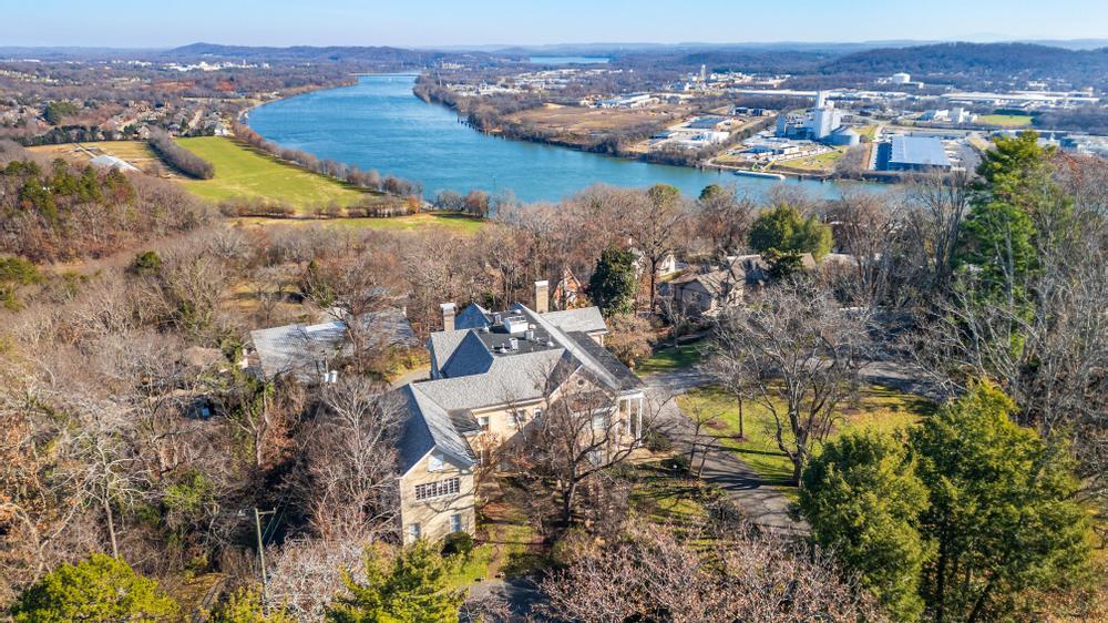 31 Minnekahda Place, Unit 3 Chattanooga, TN 37405 - Photo 39 of 46 2024_12_December_31_Minnekahda_Pl_0159