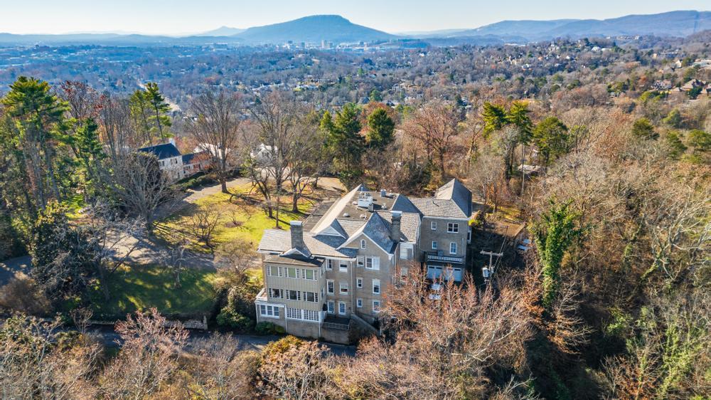 31 Minnekahda Place, Unit 3 Chattanooga, TN 37405 - Photo 40 of 46 2024_12_December_31_Minnekahda_Pl_0156