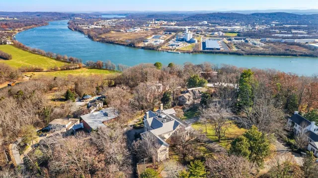 $3,000 | 31 Minnekahda Place, Unit 3, Chattanooga, TN 37405