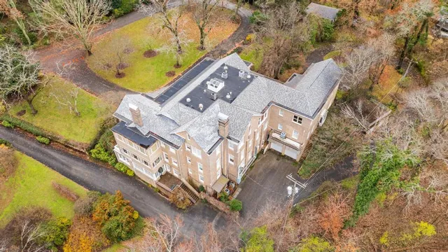 $3,000 | 31 Minnekahda Place, Unit 3, Chattanooga, TN 37405