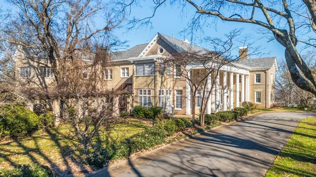 $3,000 | 31 Minnekahda Place, Unit 3, Chattanooga, TN 37405