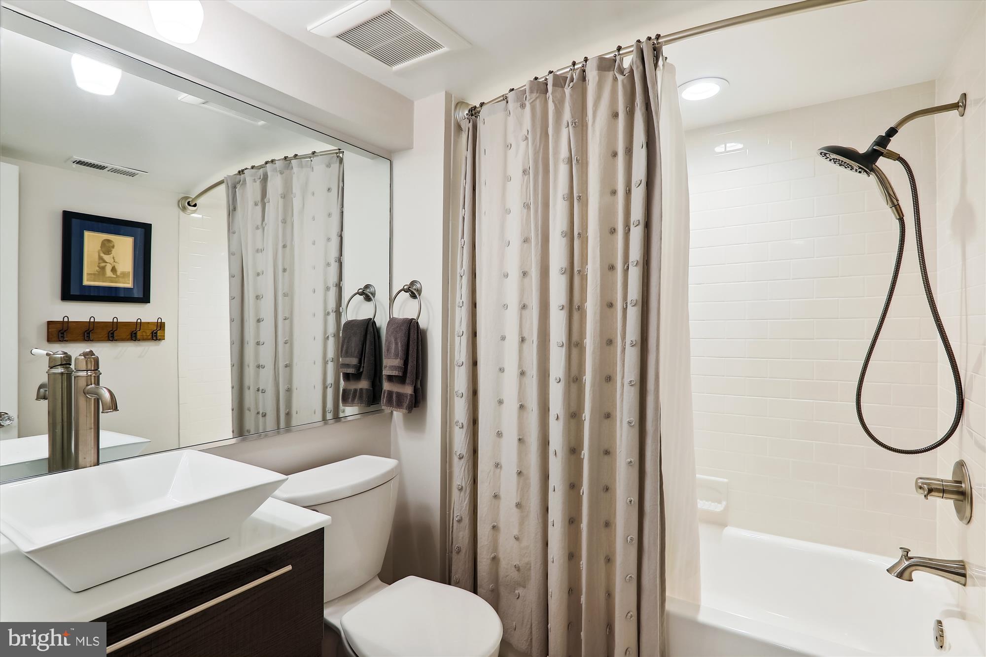 224 Randolph Place Northeast Washington, DC 20002 - Photo 36 of 46 Bath