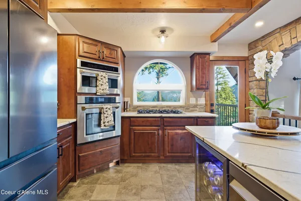 $979,000 | 101 Spring View Lane, Sagle, ID 83860