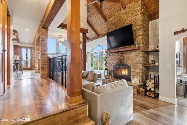 $979,000 | 101 Spring View Lane, Sagle, ID 83860