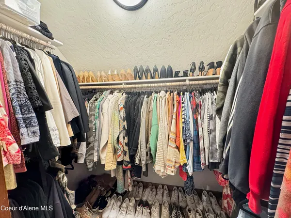 $979,000 | 101 Spring View Lane, Sagle, ID 83860