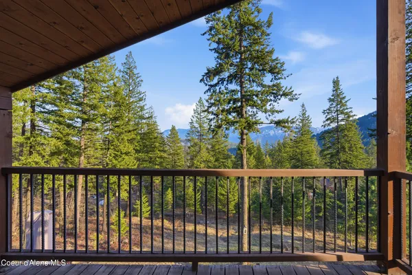 $979,000 | 101 Spring View Lane, Sagle, ID 83860