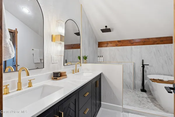 $979,000 | 101 Spring View Lane, Sagle, ID 83860