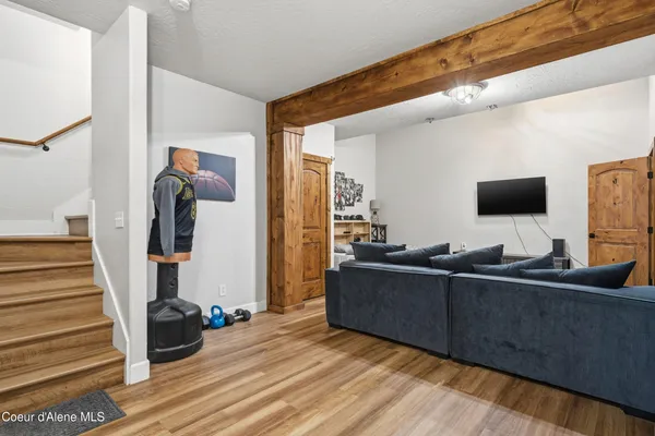 $979,000 | 101 Spring View Lane, Sagle, ID 83860