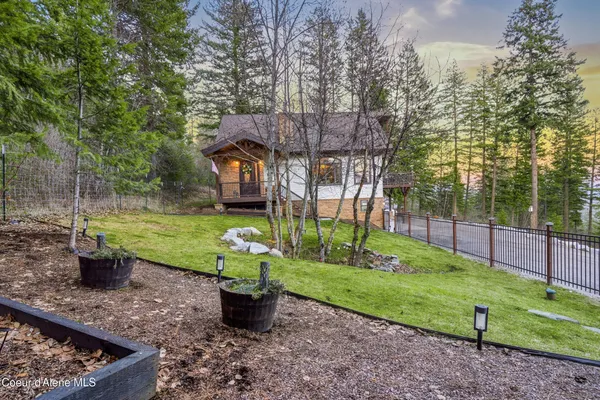 $979,000 | 101 Spring View Lane, Sagle, ID 83860