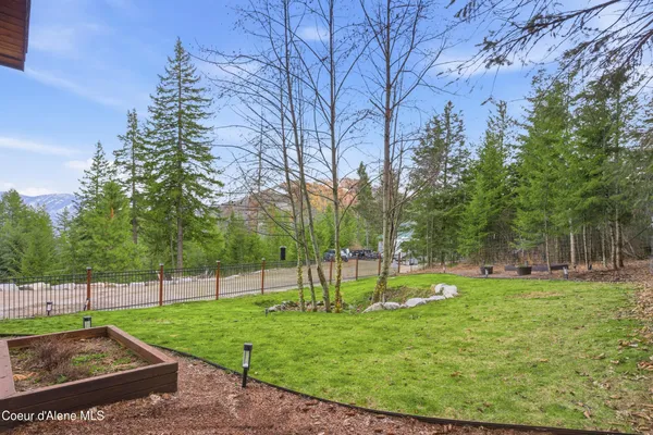 $979,000 | 101 Spring View Lane, Sagle, ID 83860