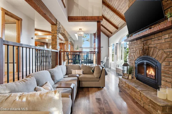 $979,000 | 101 Spring View Lane, Sagle, ID 83860