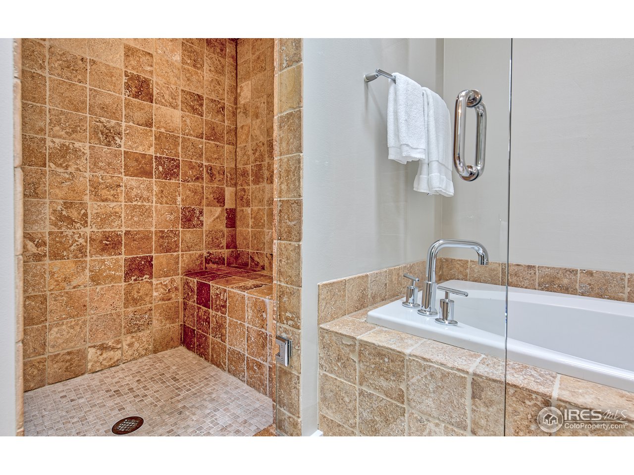 531 Hawthorn Avenue Boulder, CO 80304 - Photo 24 of 40 Beautiful master bath w/ separate shower & tub