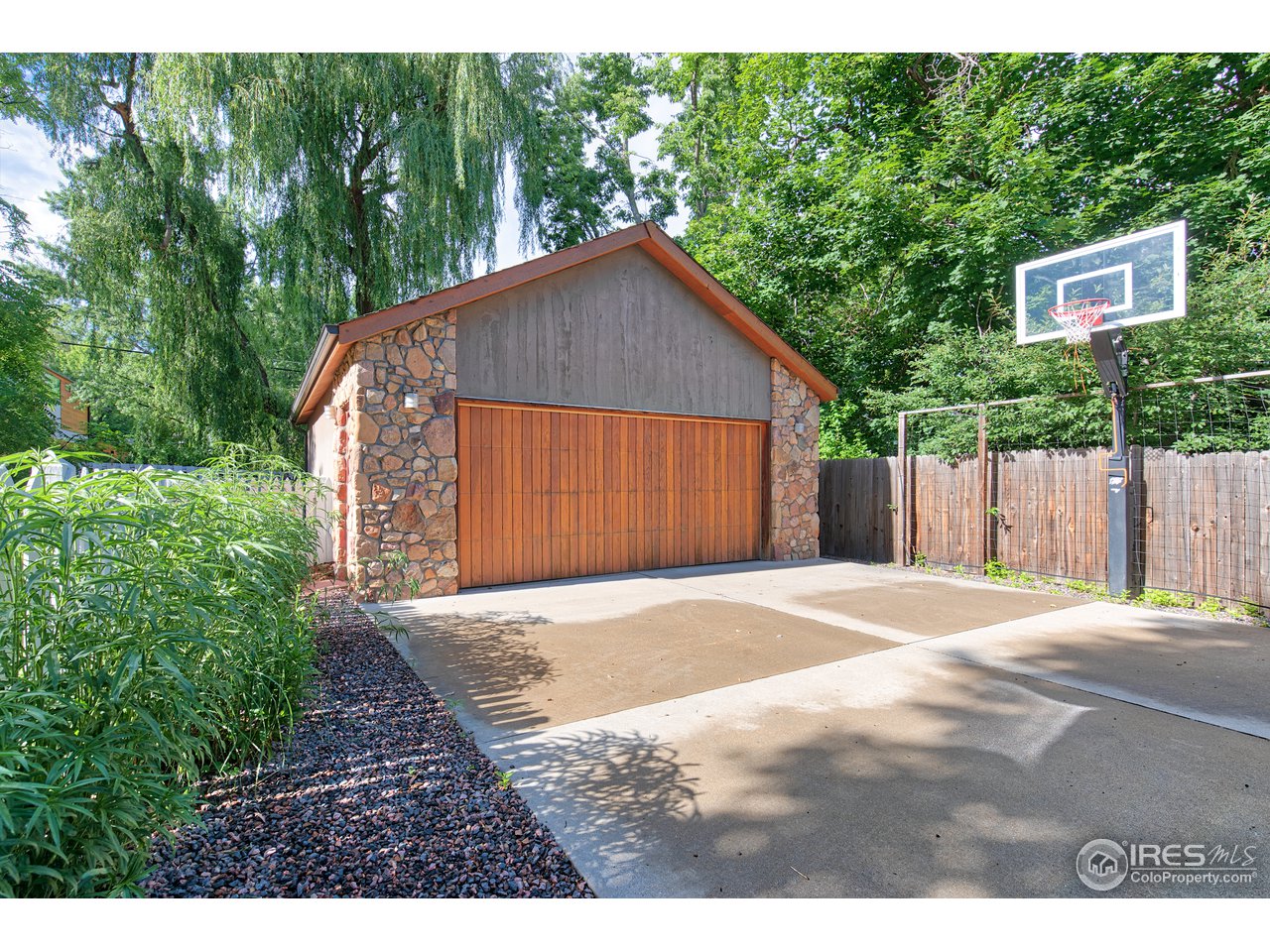 531 Hawthorn Avenue Boulder, CO 80304 - Photo 29 of 40 Oversized 2 car garage with carport & basketball
