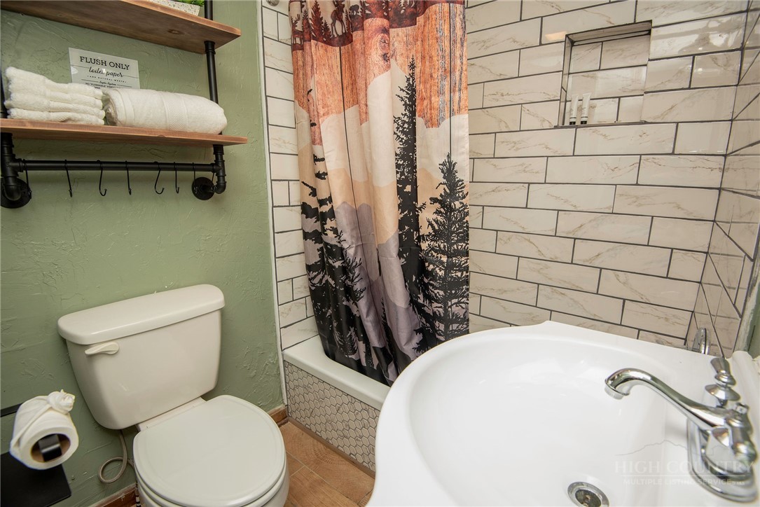 284 Grady Winkler Road Boone, NC 28607 - Photo 31 of 39