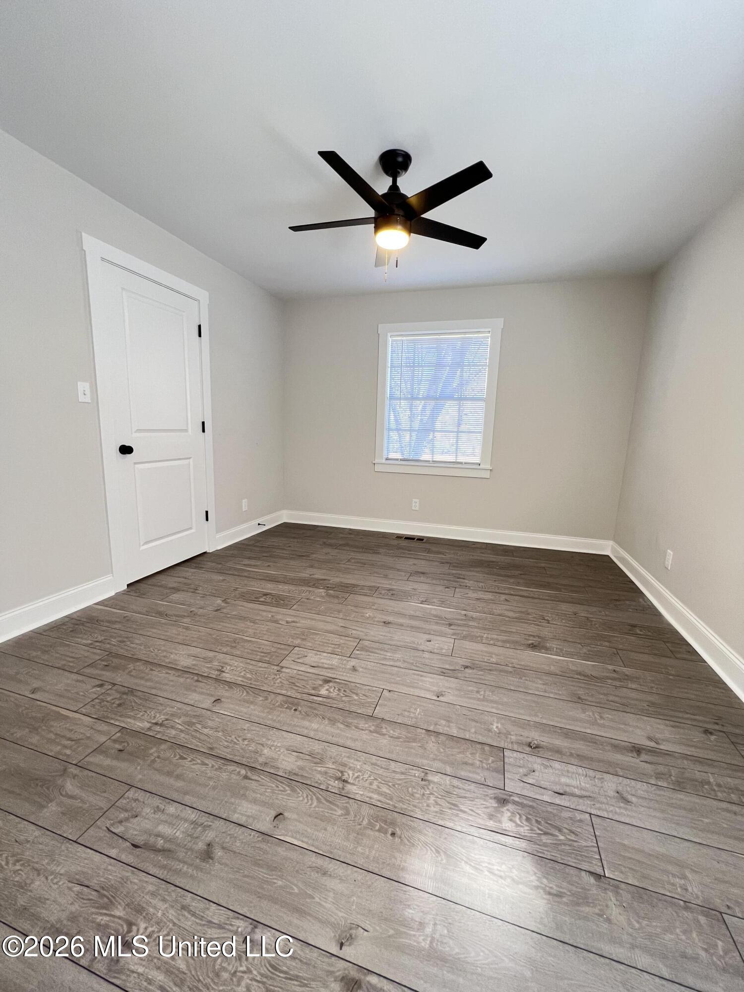 344 Wildcat Bottom Road Red Banks, MS 38661 - Photo 7 of 24 IMG_8279