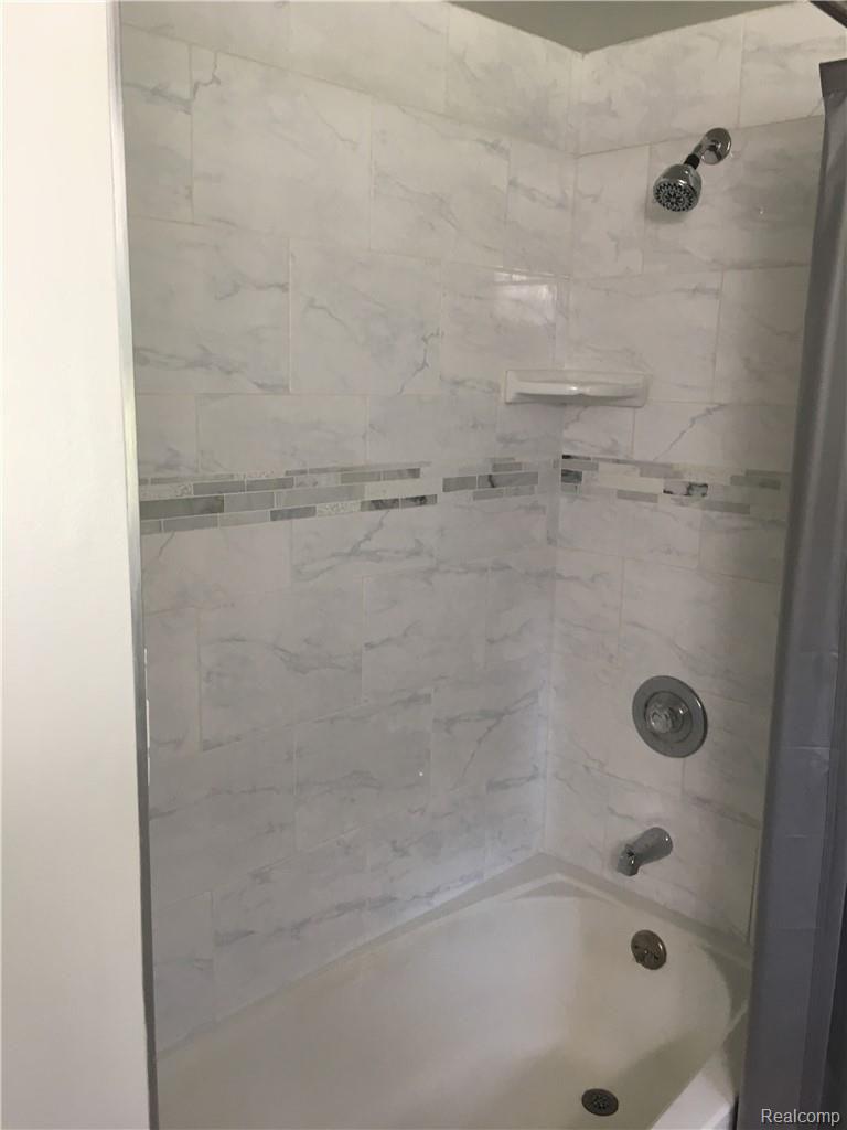 3502 Lahring Road Linden, MI 48451 - Photo 19 of 30 18.JPG