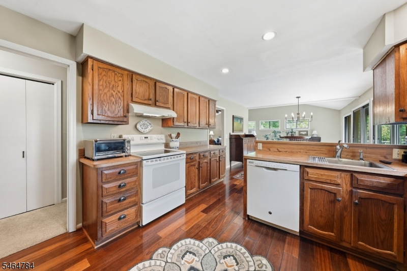 160 Sandy Ridge Road Stockton, NJ 08559 - Photo 8 of 28 Gallery Image 8