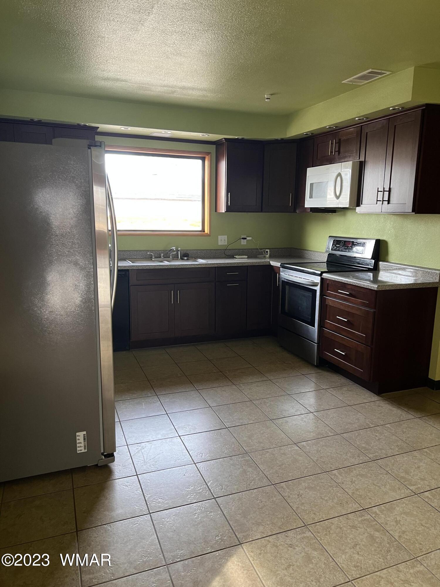 314 Harless Street Eagar, AZ 85925 - Photo 9 of 29