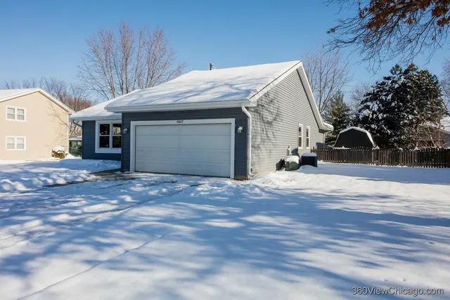 $389,900 | 14627 South Pebble Creek Drive, Homer Glen, IL 60491
