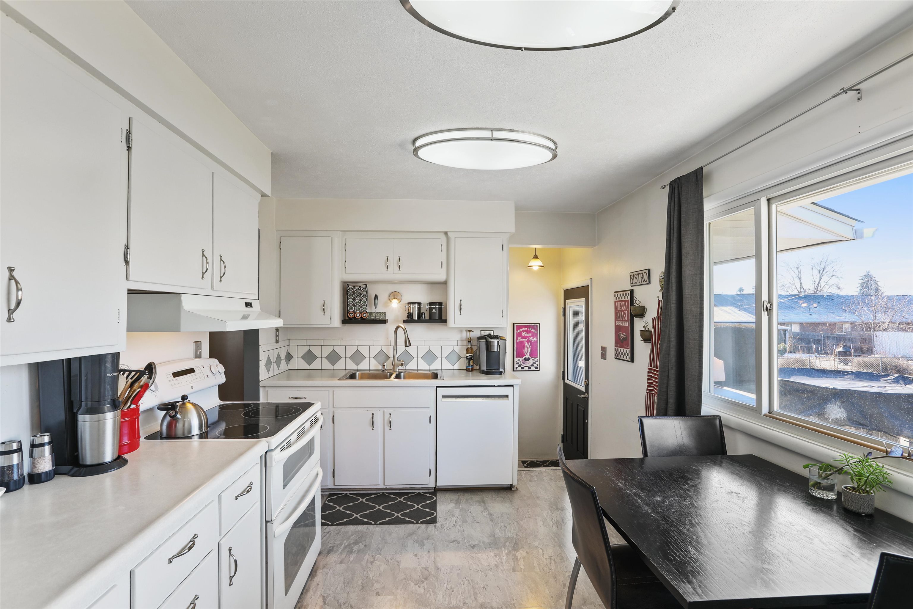 511 North Bannen Road Spokane Valley, WA 99216 - Photo 8 of 28