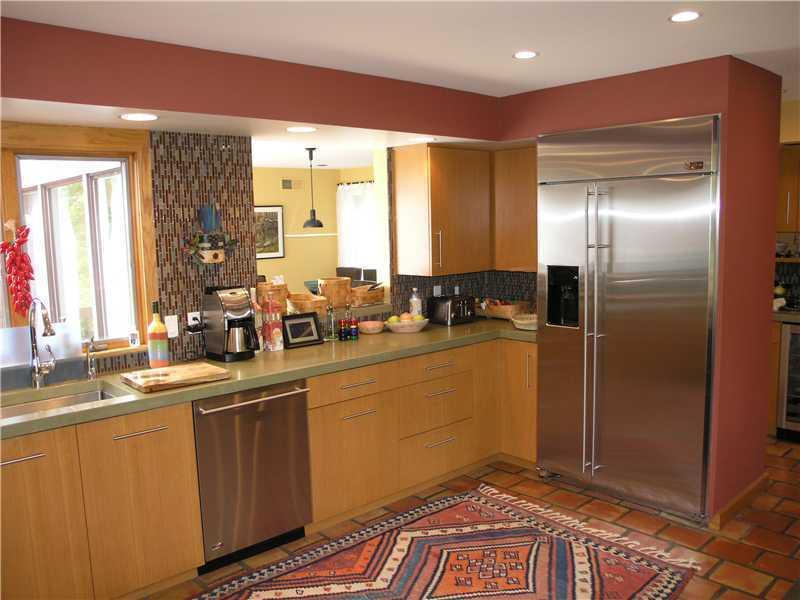 129 Riding Trail Lane Fox Chapel, PA 15215 - Photo 11 of 25 Kitchen.