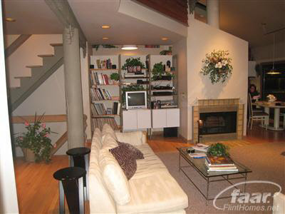 2073 North Long Lake Road Fenton, MI 48430 - Photo 7 of 15 20267496-6.JPG