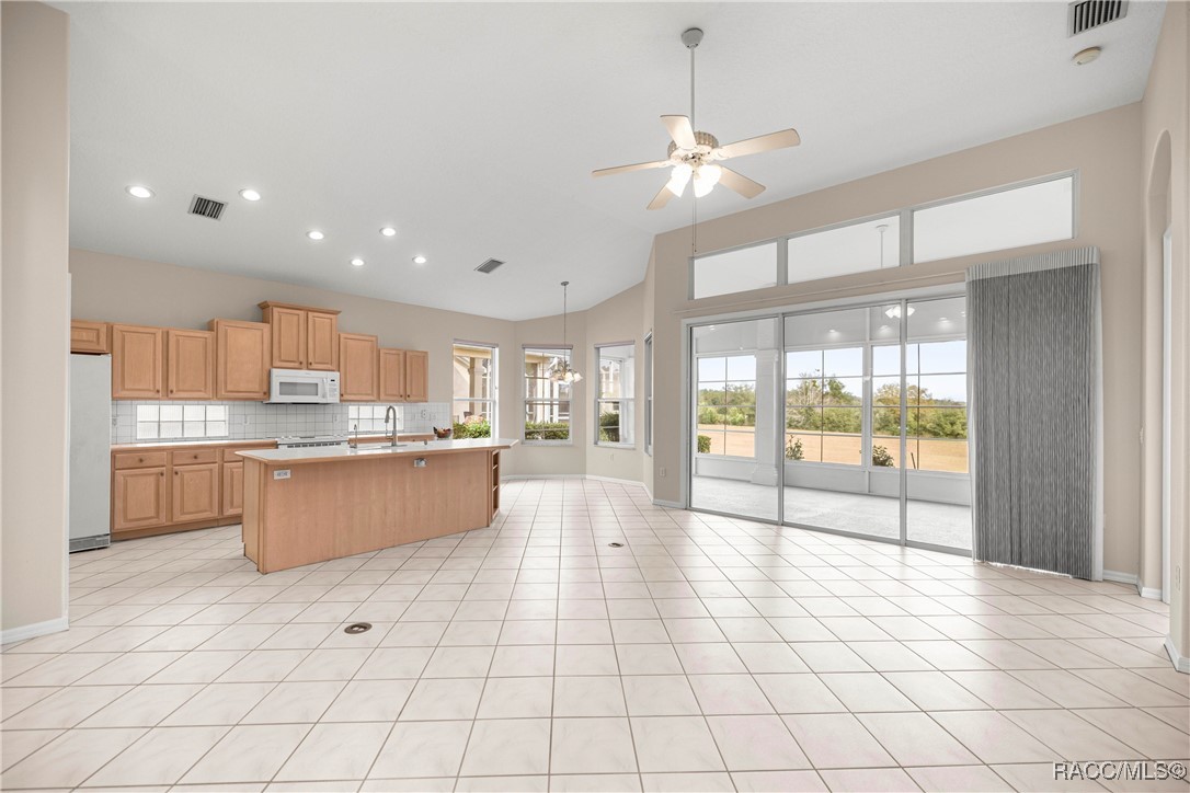 51 West Doerr Path Hernando, FL 34442 - Photo 15 of 88