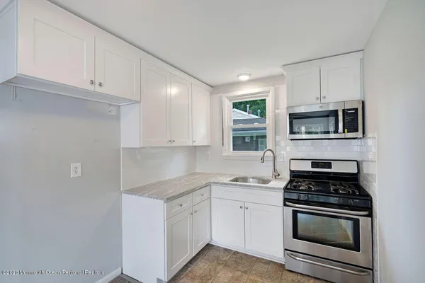 $2,500 | 16 Krueger Place, Middletown, NJ 07748