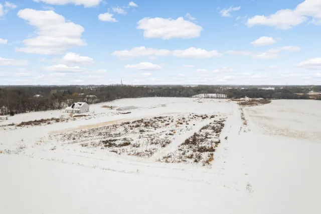 $349,000 | 23000 Larsen Road, Hamel, MN 55340