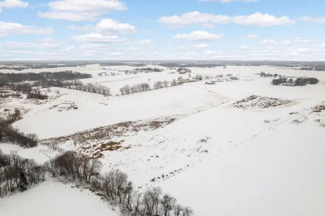 $349,000 | 23000 Larsen Road, Hamel, MN 55340