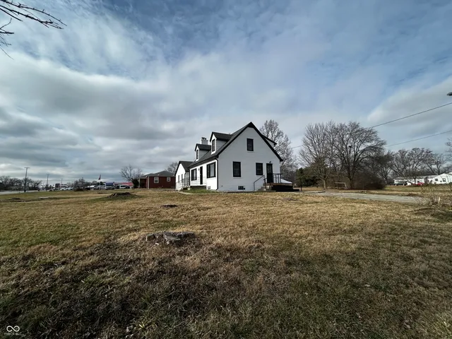$460,000 | 3192 East Main Street, Plainfield, IN 46168