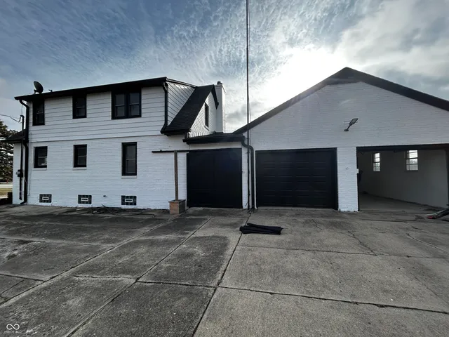 $460,000 | 3192 East Main Street, Plainfield, IN 46168