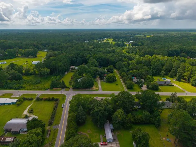 $340,000 | 2164 North N Highway, Bonneau, SC 29431