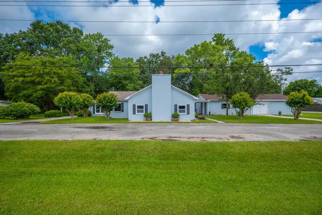 $340,000 | 2164 North N Highway, Bonneau, SC 29431