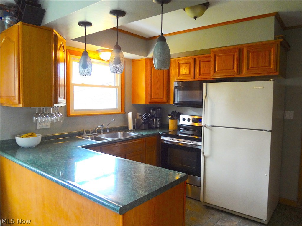 1923 Berna Road Akron, OH 44312 - Photo 3 of 31