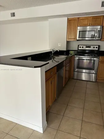 $2,000 | Palm Beach Farms, Coconut Creek, FL 33073