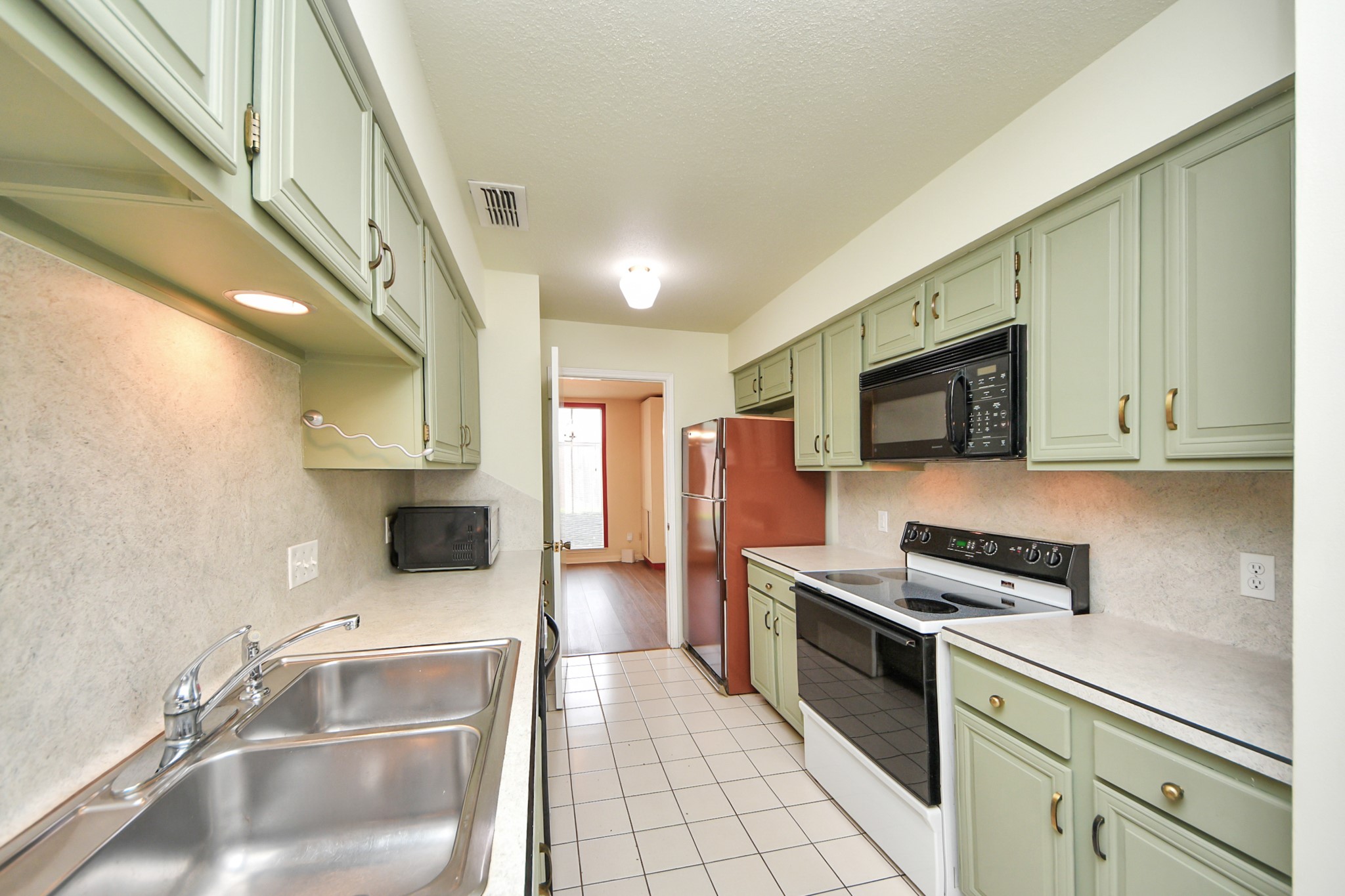 3021 Teague Road Houston, TX 77080 - Photo 5 of 26