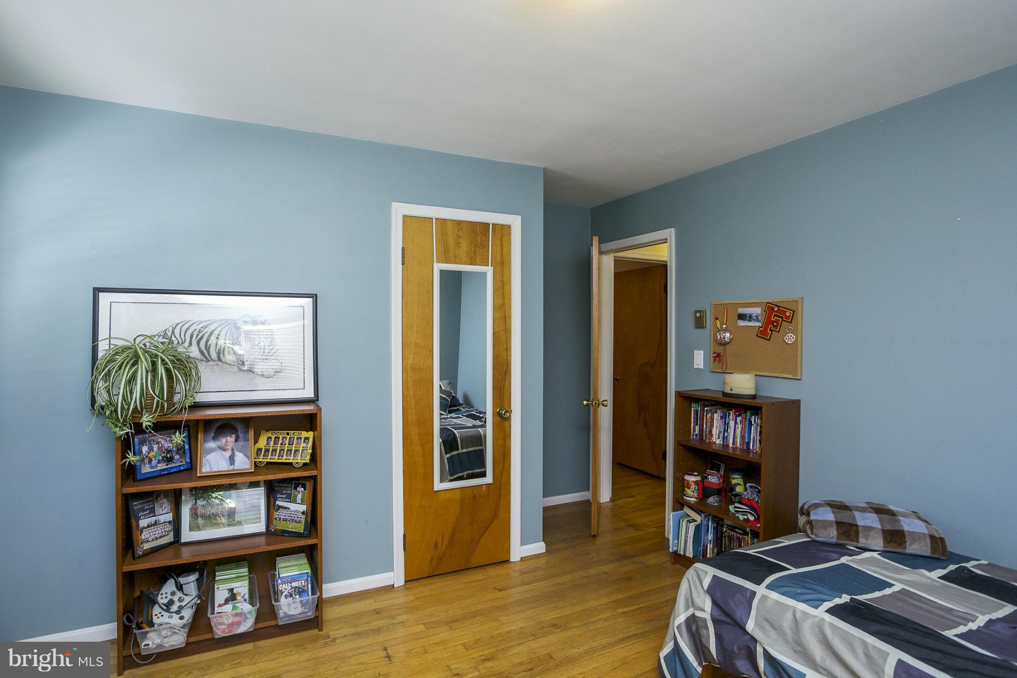 1712 Parkvue Road Fallston, MD 21047 - Photo 16 of 29 a workspace with furniture and window