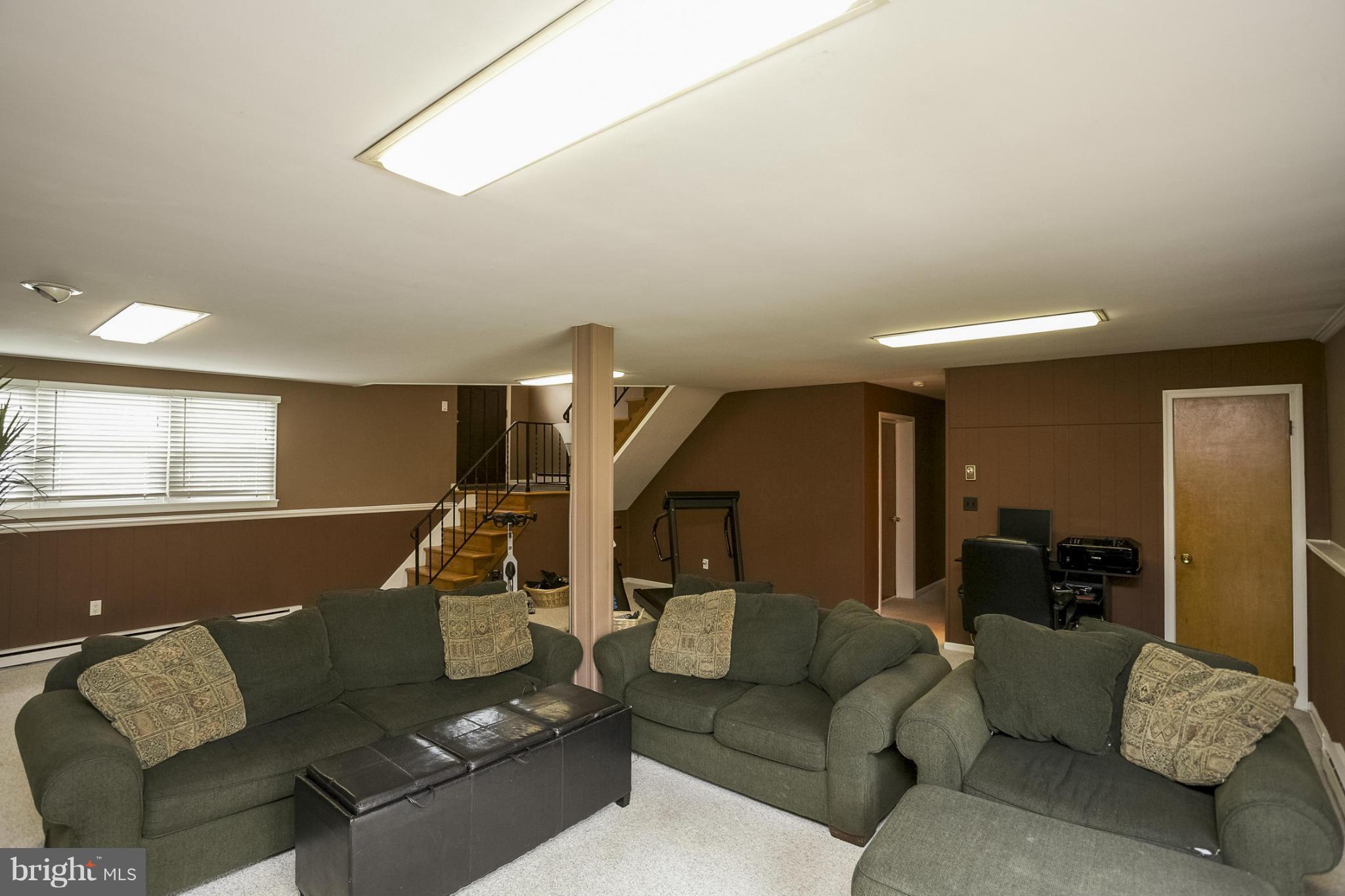 1712 Parkvue Road Fallston, MD 21047 - Photo 21 of 29 a living room with furniture and a window