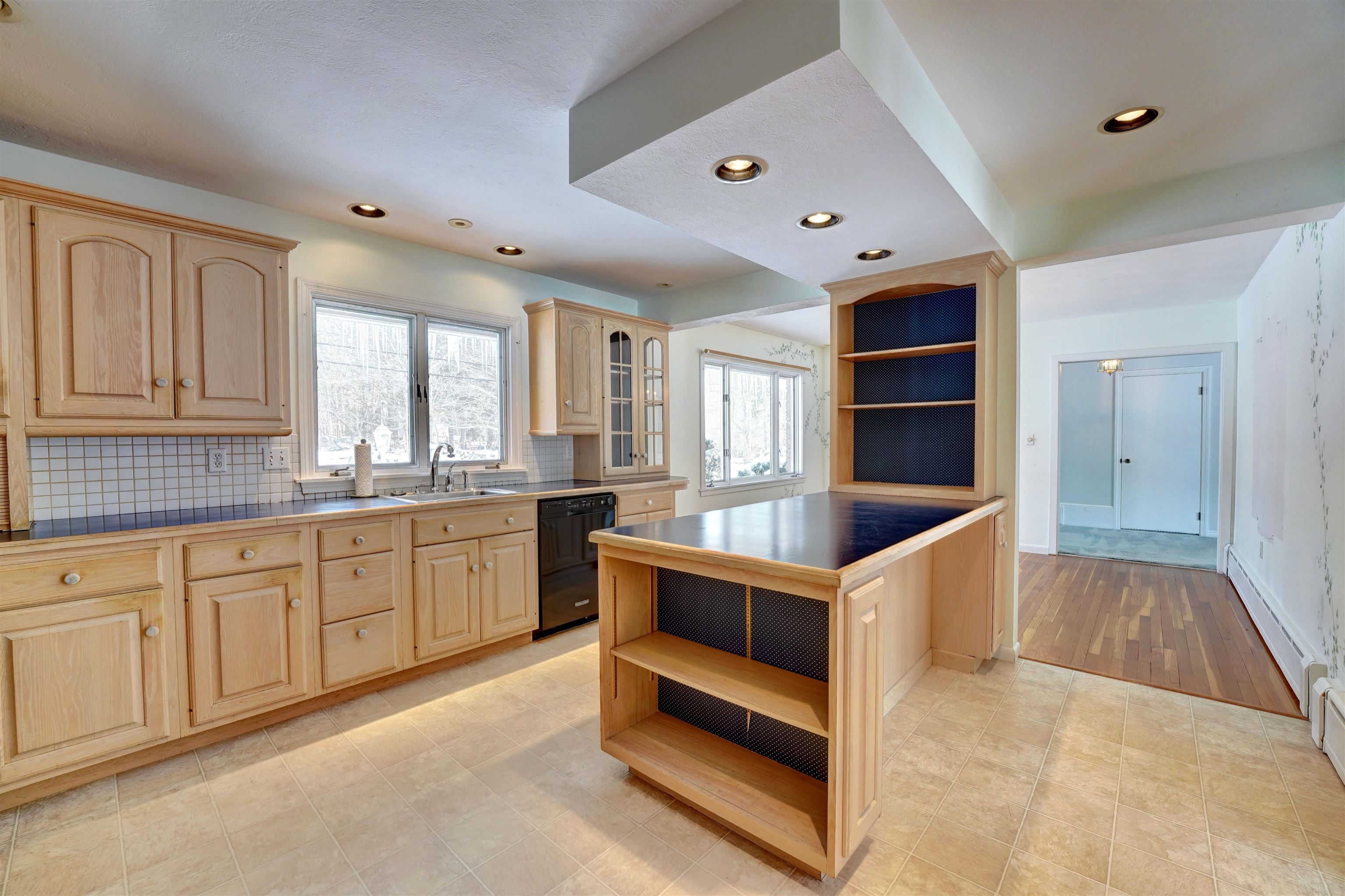 433 Central Road Rye, NH 03870 - Photo 7 of 21