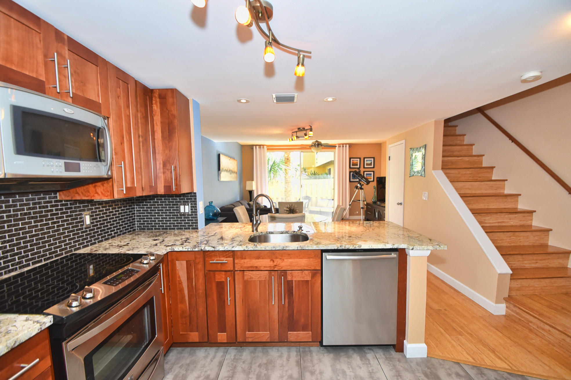 1012 Jeffery Street Boca Raton, FL 33487 - Photo 13 of 29 DSC_6715