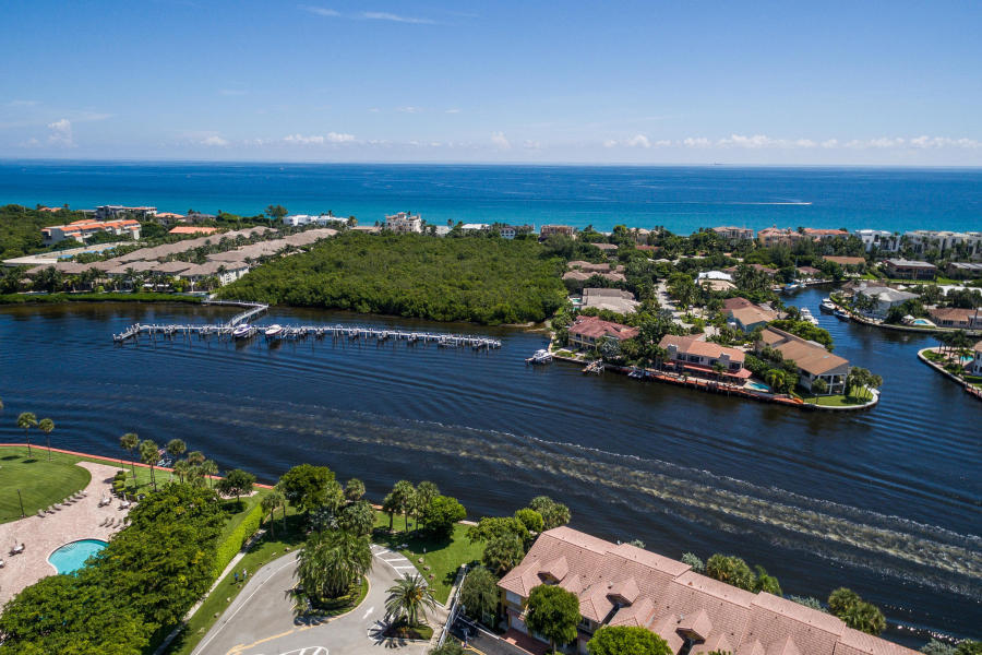 1012 Jeffery Street Boca Raton, FL 33487 - Photo 28 of 29 aerial 2