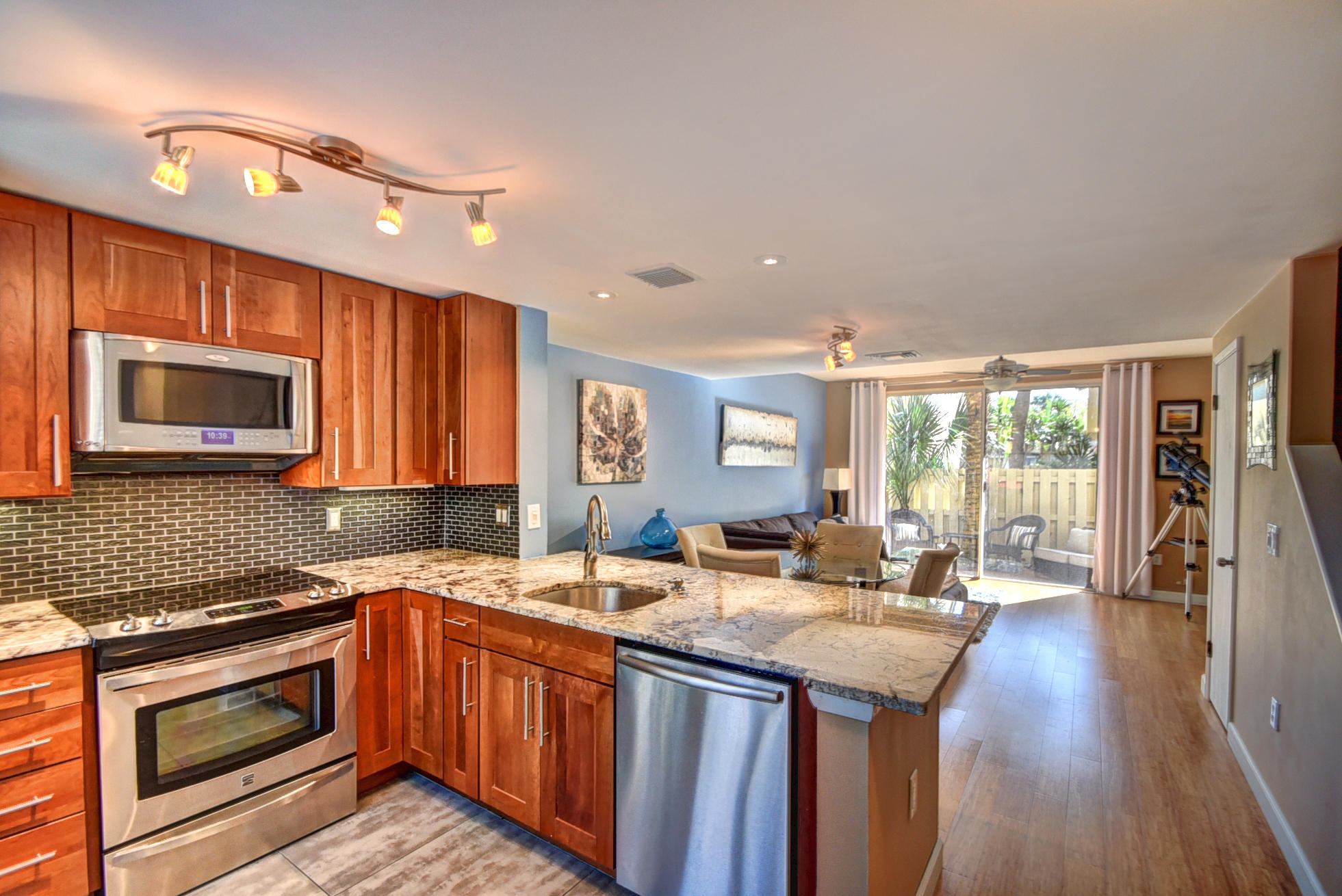 1012 Jeffery Street Boca Raton, FL 33487 - Photo 3 of 29 DSC_6676_77_78_79_80